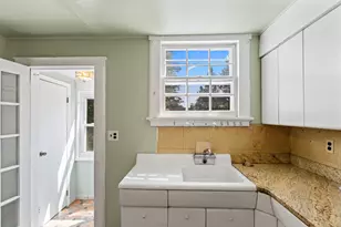 223 Glenbrook Rd, Stamford, CT 06906 - Photo 15