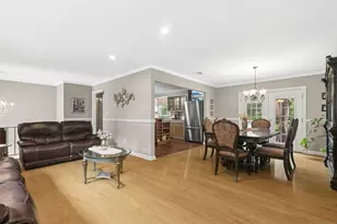 40 Winthrop Pl, Monroe, CT 06468 - Photo 11