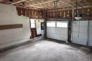 5 Butternut Dr, Bloomfield, CT 06002 - Photo 17