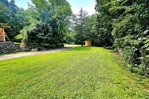 4 Goulart Dr, Bozrah, CT 06334 - Photo 3