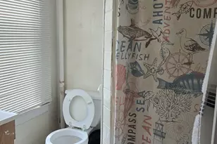 27 Allen Pl, Hartford, CT 06106 - Photo 7