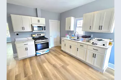 11 Dwight Court, New Britain, CT 06051 - Photo 3