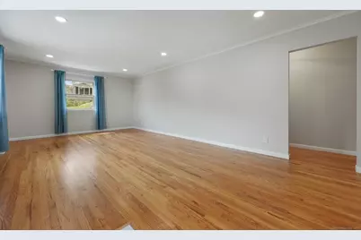 13-1/2 Hickory Drive, Greenwich, CT 06831 - Photo 5