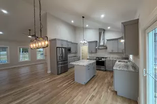 54 High St, Wallingford, CT 06472 - Photo 5