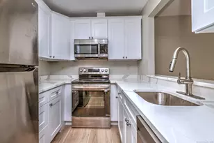 175 Mill Pond Rd, Hamden, CT 06514 - Photo 13