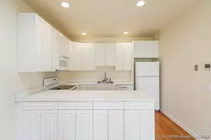 2435 Bedford St, Stamford, CT 06905 - Photo 5