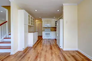 85 Viscount Dr, Milford, CT 06460 - Photo 17