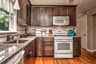 114 Leonard Rd, Hamden, CT 06514 - Photo 13