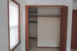 64 Deerwood Ln, Waterbury, CT 06704 - Photo 9