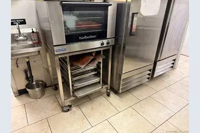 18 Great Plain Road, Danbury, CT 06810 - Photo 9