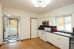 30 Pearl St, Meriden, CT 06450 - Photo 9