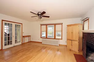 30 Pearl St, Meriden, CT 06450 - Photo 5