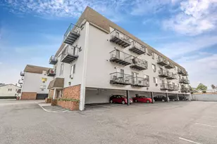 115 Short Beach Rd, Stratford, CT 06615 - Photo 7