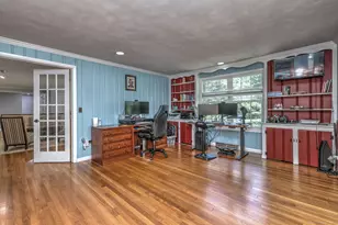 700 Royal Ln, Orange, CT 06477 - Photo 19