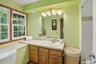 102 Heatherwood Dr, Brookfield, CT 06804 - Photo 15