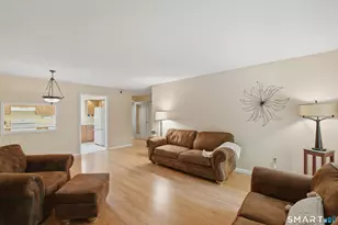 102 Heatherwood Dr, Brookfield, CT 06804 - Photo 5