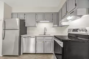 115 Short Beach Rd, Stratford, CT 06615 - Photo 7