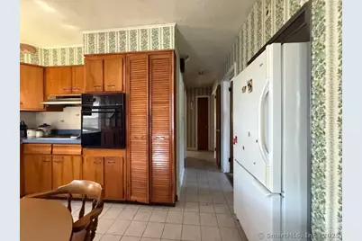 681 Westfield Avenue, Bridgeport, CT 06606 - Photo 7