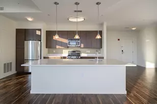 1 Hbr Pt Rd, Stamford, CT 06902 - Photo 7