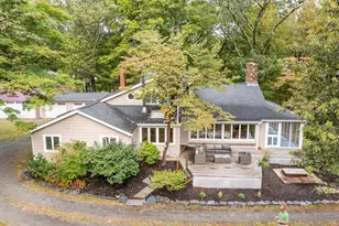 154 Wilburs Ln, Guilford, CT 06437 - Photo 3