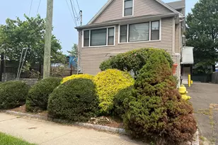 39 Grenhart Rd, Stamford, CT 06902 - Photo 1