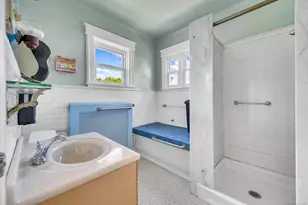 38 Prospect Pl, Bristol, CT 06010 - Photo 21