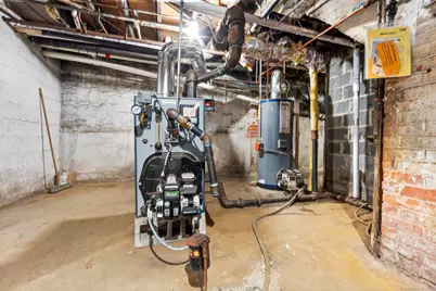 855 East Main Street, Bridgeport, CT 06608 - Photo 35