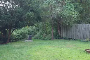 2 Faye St, New London, CT 06320 - Photo 5