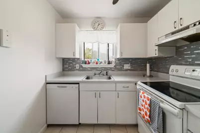 147 Hamden Avenue #APT H, Waterbury, CT 06704 - Photo 17