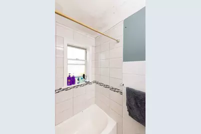14 Court A Building 23, Bridgeport, CT 06610 - Photo 9