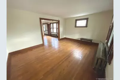 36 Oakwood Avenue #First Floor, West Hartford, CT 06119 - Photo 5