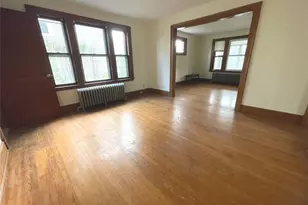 36 Oakwood Ave, West Hartford, CT 06119 - Photo 9