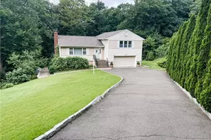 317 Weeping Willow Ln, Fairfield, CT 06825 - Photo 23