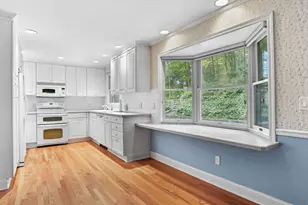 9 Trailside Dr, Norwalk, CT 06851 - Photo 9