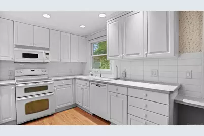 9 Trailside Drive, Norwalk, CT 06851 - Photo 11