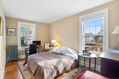 687 Wood Avenue, Bridgeport, CT 06604 - Photo 17