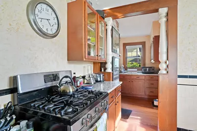 687 Wood Avenue, Bridgeport, CT 06604 - Photo 11