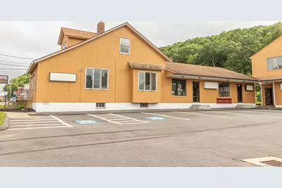 912 Norwich New London Turnpike, Montville, CT 06382 - Photo 3