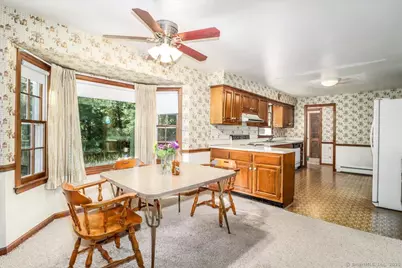 18 Skating Pond Road, Trumbull, CT 06611 - Photo 11