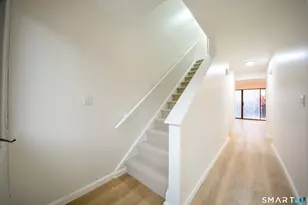 32 Towne House Rd, Hamden, CT 06514 - Photo 15
