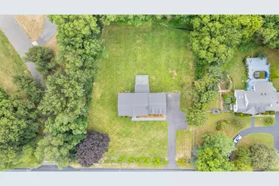 424 Racebrook Road, Orange, CT 06477 - Photo 3