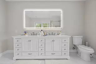 424 Racebrook Rd, Orange, CT 06477 - Photo 15