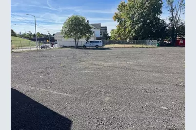 250 Pratt Street, Meriden, CT 06450 - Photo 3