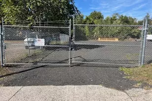 250 Pratt St, Meriden, CT 06450 - Photo 1