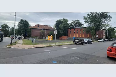 131-135,137-145,119-129 A Albany Avenue, Hartford, CT 06112 - Photo 9