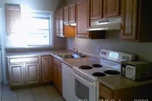 22 Ohear Ave, Enfield, CT 06082 - Photo 7