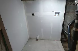 15 Stock Pl St, Manchester, CT 06042 - Photo 17