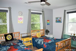 76 Sinclair St, Windsor, CT 06095 - Photo 27