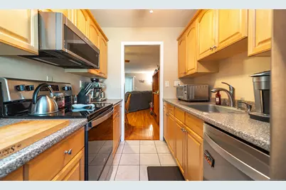 9 Bayberry Court #9, Cromwell, CT 06416 - Photo 5