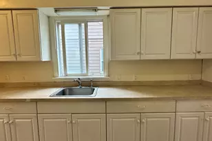 22 Bristol St, West Haven, CT 06516 - Photo 9